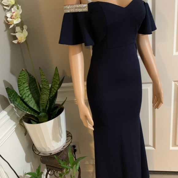 Women’s off shoulder ruffles sleeve size (S) - Picture 3 of 10